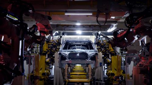 中国智能工厂火到海外，马斯克下场“应战”了