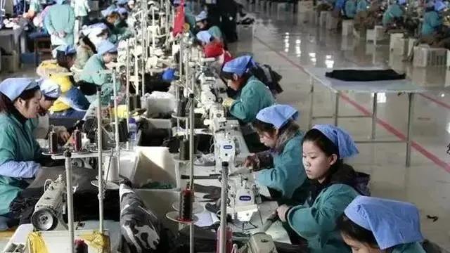 资本要 “廉价劳动力”，社会要 “生育机器”：年轻人都不选
