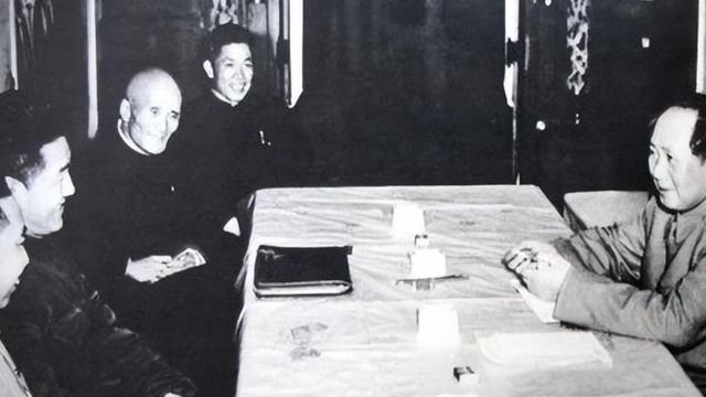 毛主席被关节炎困扰，杜聿明表哥：4副中药即可，治不好甘愿受罚