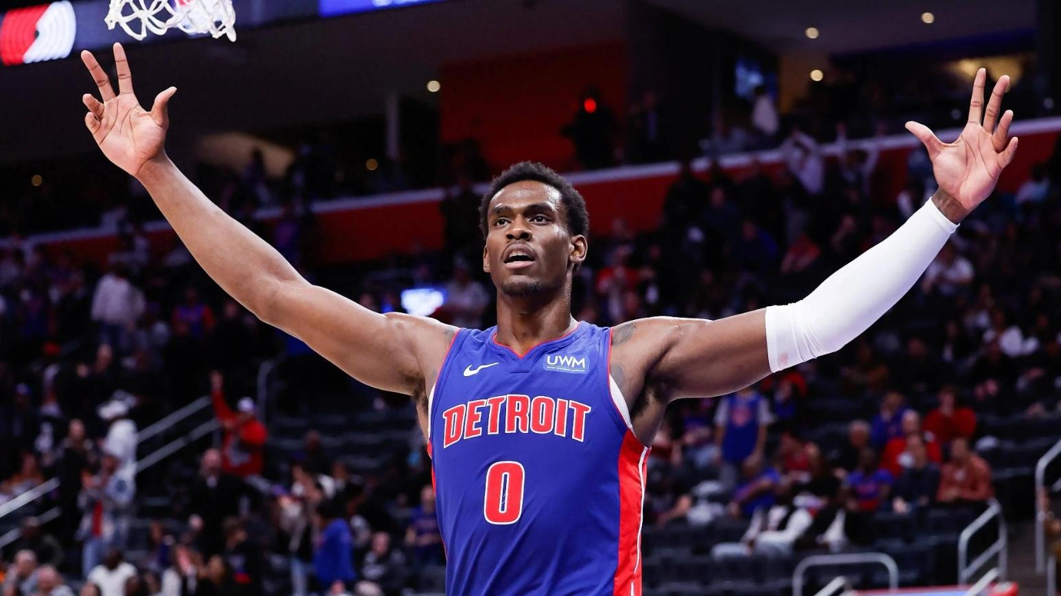 东契奇要求交易，湖人瞄准12+10中锋，里弗斯或成筹码