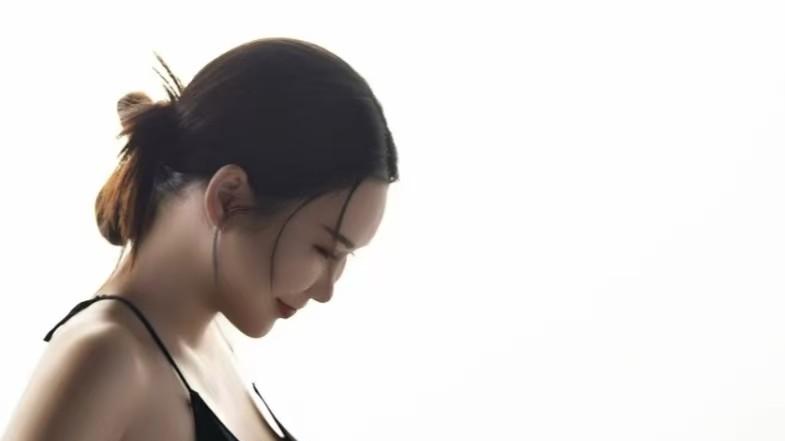明星爸爸的高光时刻？喂奶视频意外走红！