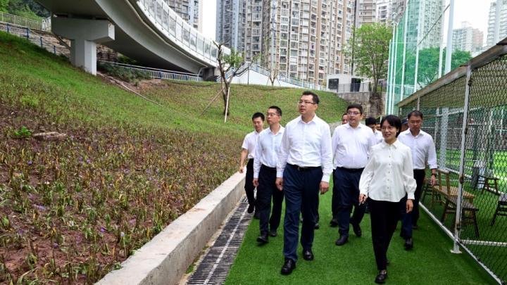 覃昌德：将经营城市理念贯穿工作始终 下足绣花功夫 把城市治理得更精细