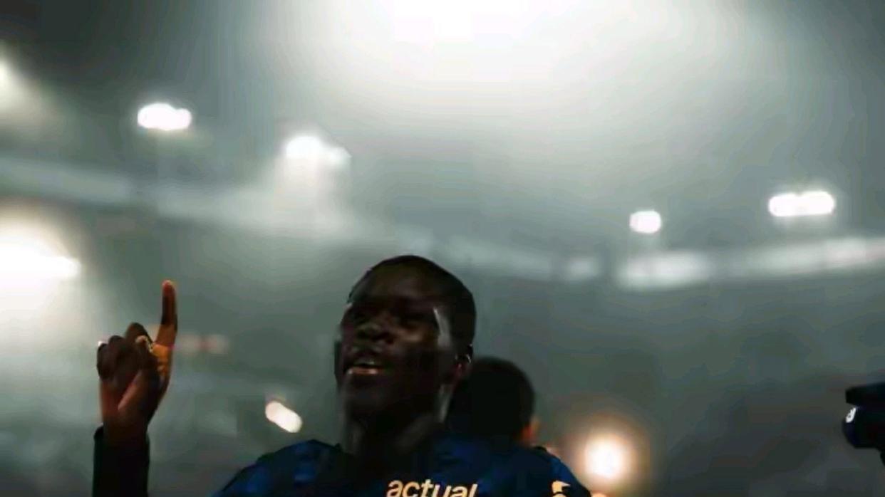 法甲第16轮里尔客场4-3险胜欧塞尔 哈拉尔德松第9分钟进球