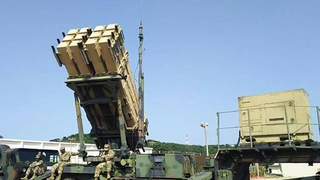 伊朗十波次导弹齐射以色列，证明一件事：东风17打美航母毫无问题