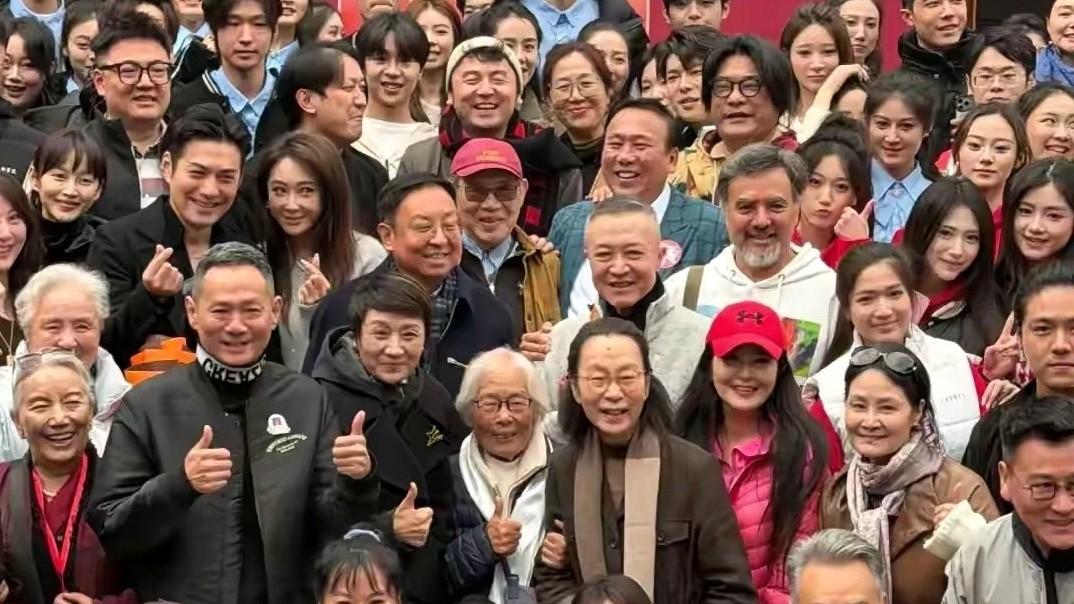 12月连环瓜炸场：三大人设崩塌，每一个都比剧本更狗血！