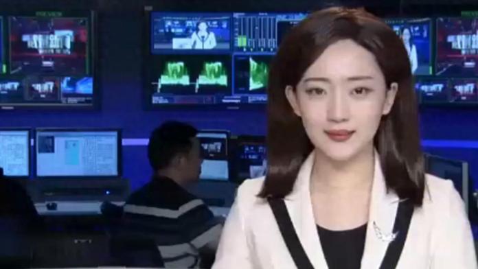 30岁知名主持人被裁员，工作7年才发现不是正式工，现回...