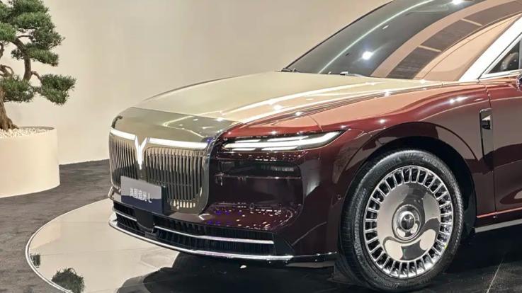 国产“迈巴赫”，增程版纯电续航410km，或成本届车展最大赢家