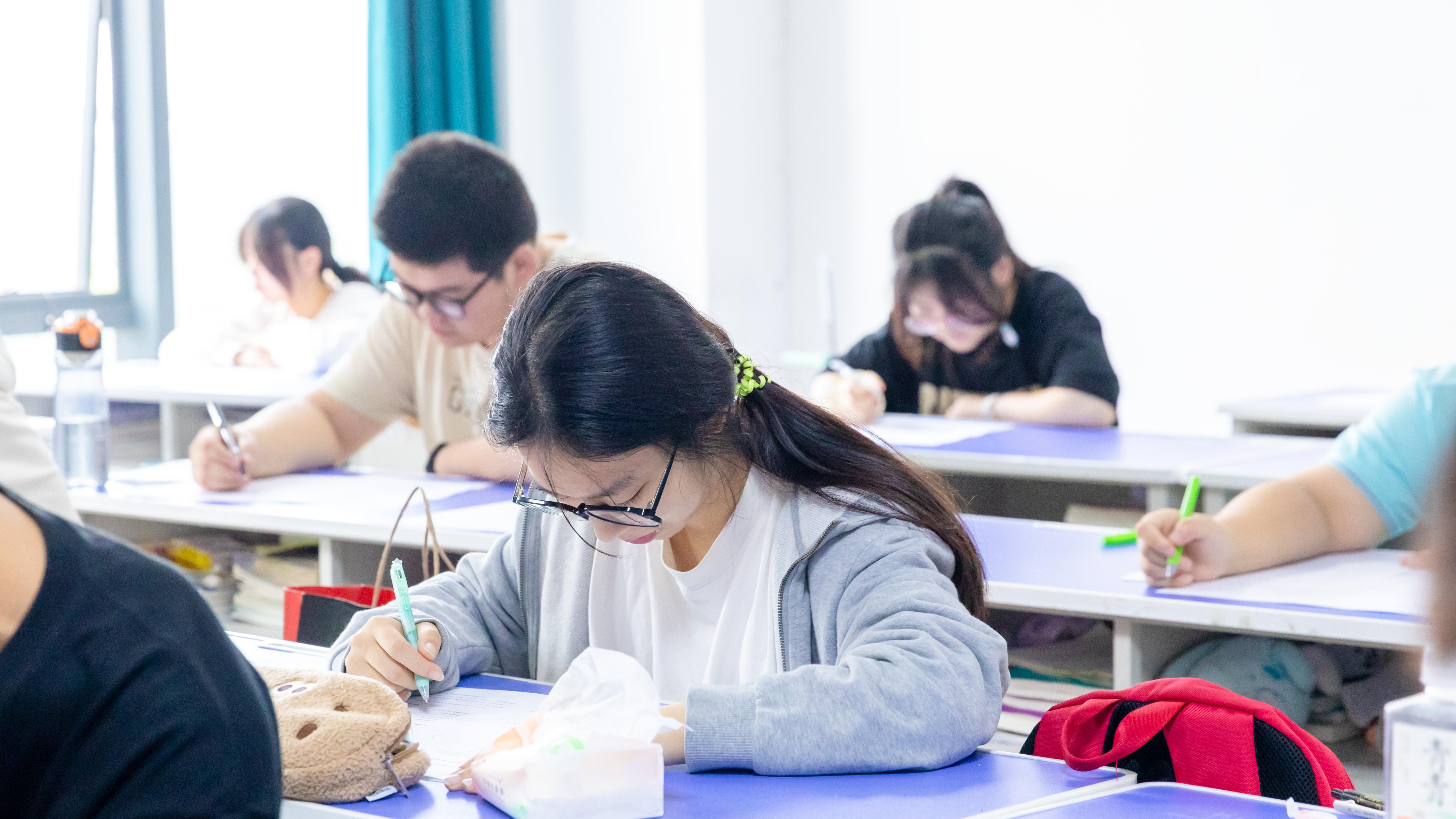 西安技校女生专业选择的价值回归