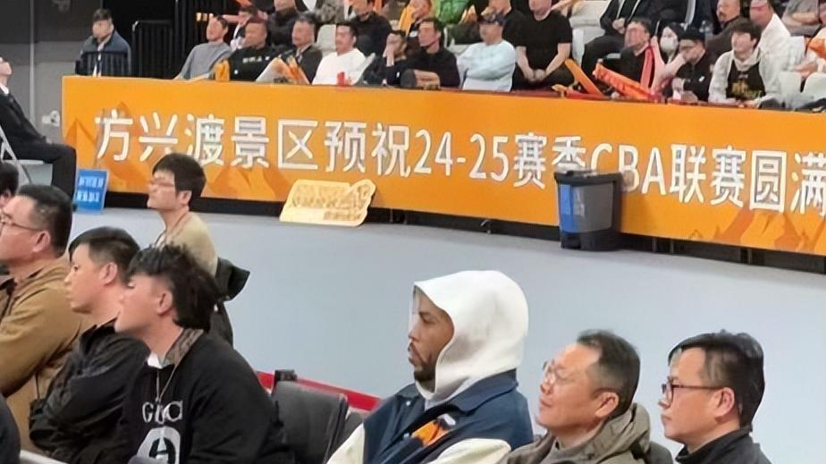 广东队内线危机：吉伦沃特和莫兰德伤情更新，杜锋如何应对16日比赛？