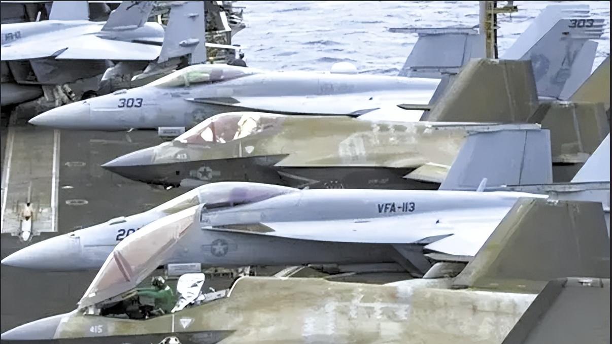 卡尔文森F-35C像刚出土，福建舰歼-35也带点锈，但这真不是回旋镖