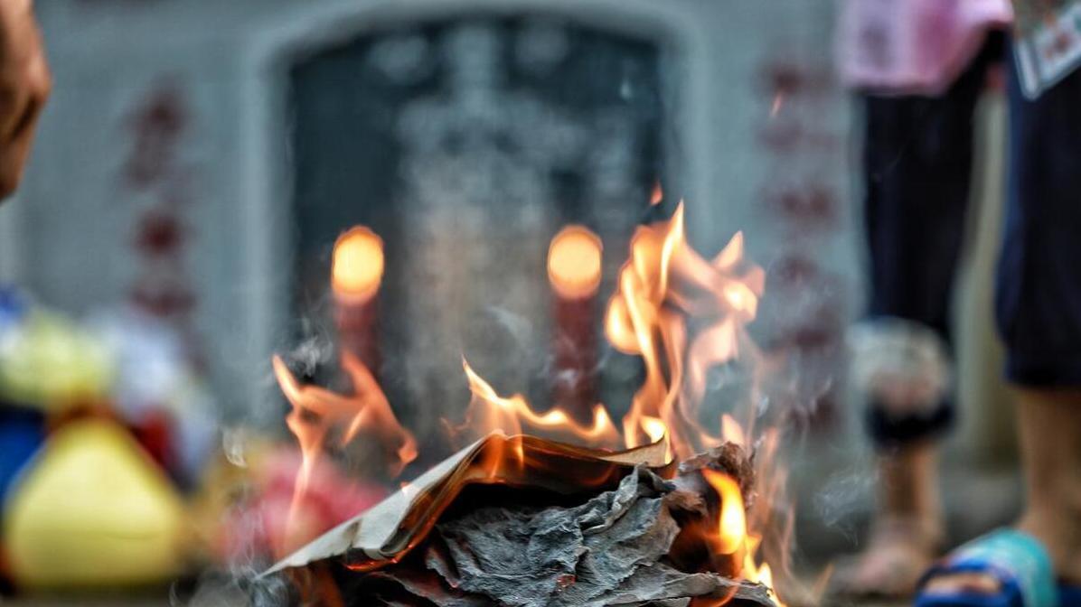 清明节的演变：节气到祭祀的历史之路