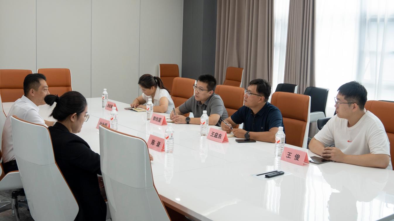 政企协同赋能美妆产业：济南高新东区政府到访黛安蒂，共绘高质量发展新蓝图