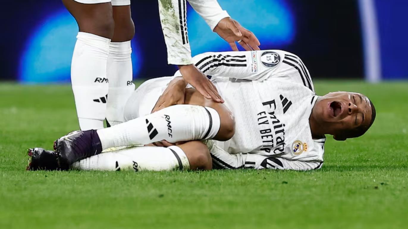 世俱杯 - 赫伊森补时送红点套餐 姆巴佩破门 皇马 3-2 多特惊险晋级四强！