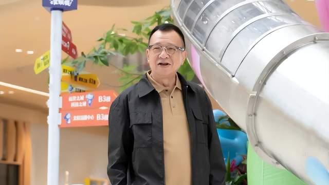 许绍雄因病逝世！《使徒行者》欢喜哥一笑封神，50 年演艺生涯落幕