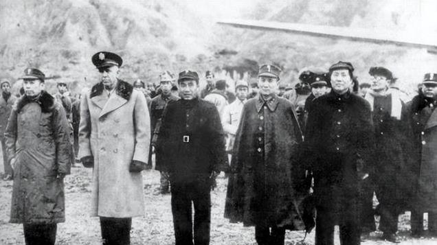 1957年周总理宴请外宾，丸子中吃出了一片金属，后厨紧急开会研究