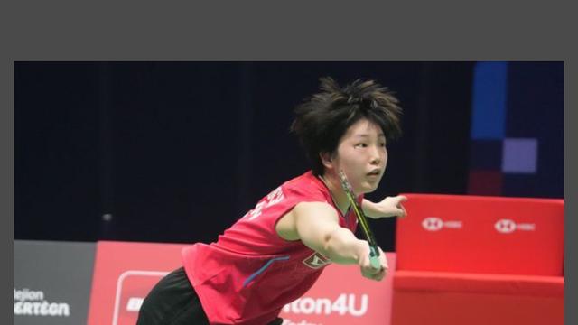 山口茜旗开得胜，在2025年度冠军决定战中首战击败队友宫崎友花