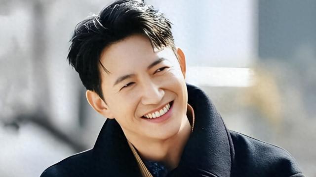 越老越帅的男星我只服这4位，连褶子都魅力十足