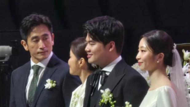 转眼之间，车仁表的儿子车正民都结婚了