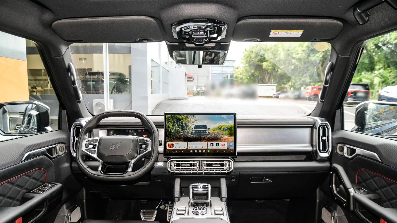 限时价12.49万起诚意不足？捷途旅行者外观挺越野，插混版或成主力