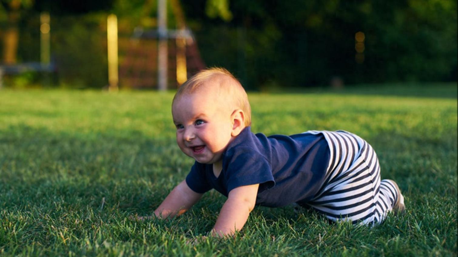 宝宝玩得脏兮兮？这些婴儿湿巾使用技巧让妈妈更省心