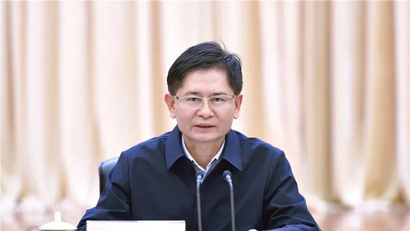 和金湘军有交集，广西区主席蓝天立被查，他都去过哪些民营企业？