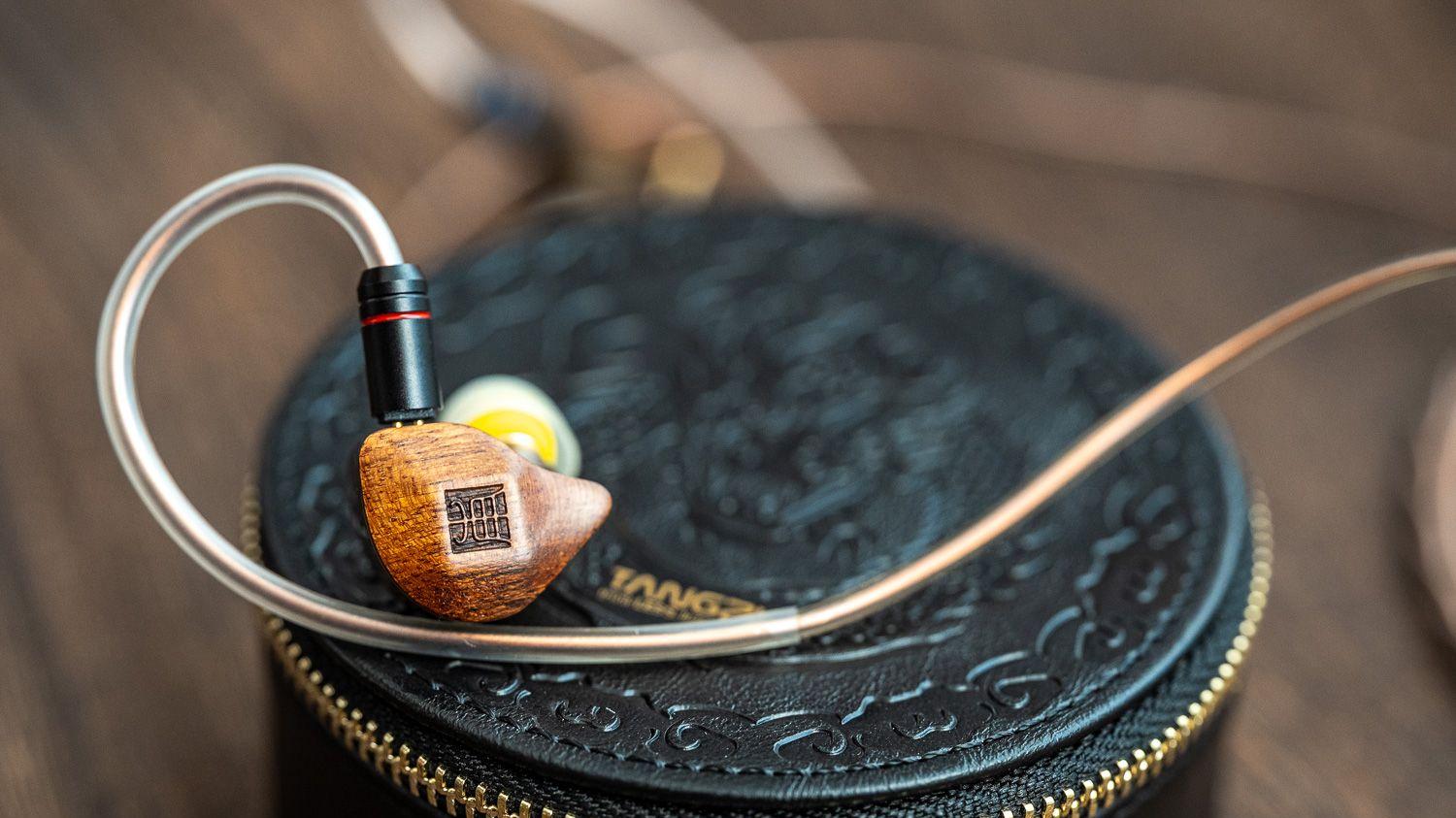 内外如一的“古色古香”——唐族 杜甫 下阕