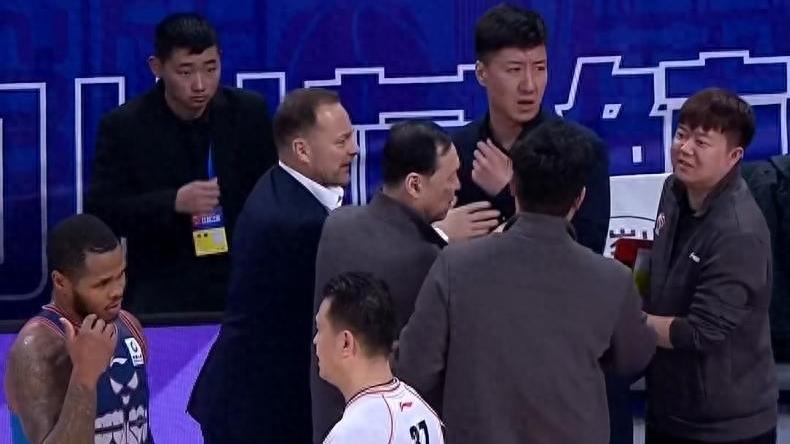 山东高速男篮大胜四川，五连胜势不可挡，下一个对手是谁？