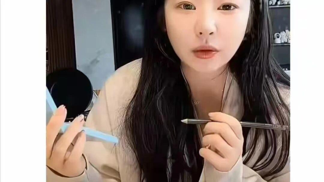 王思聪慌了？黄一鸣给闪闪找继父：给王思聪下一盘“舆论大棋”？