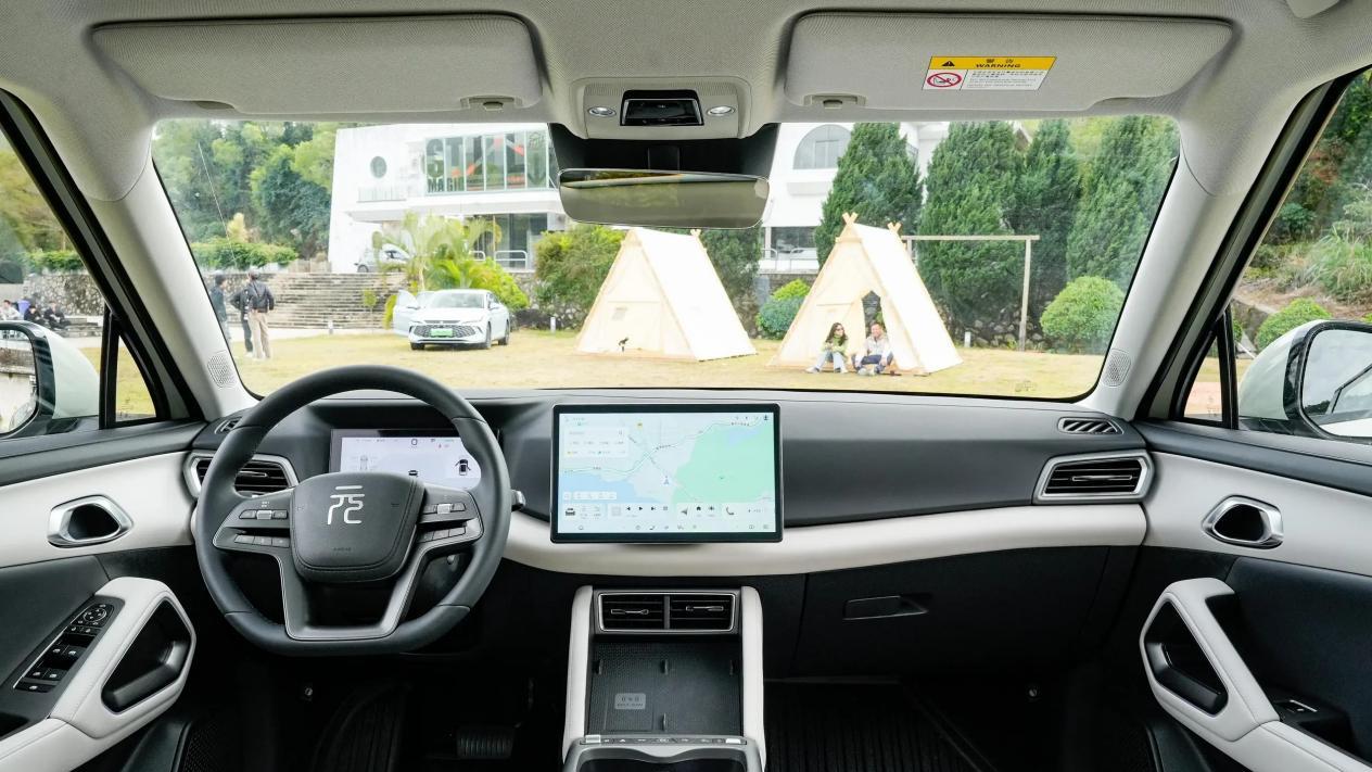 预算10万级，续航、智能都要，长安启源全新Q05和元UP该选谁？