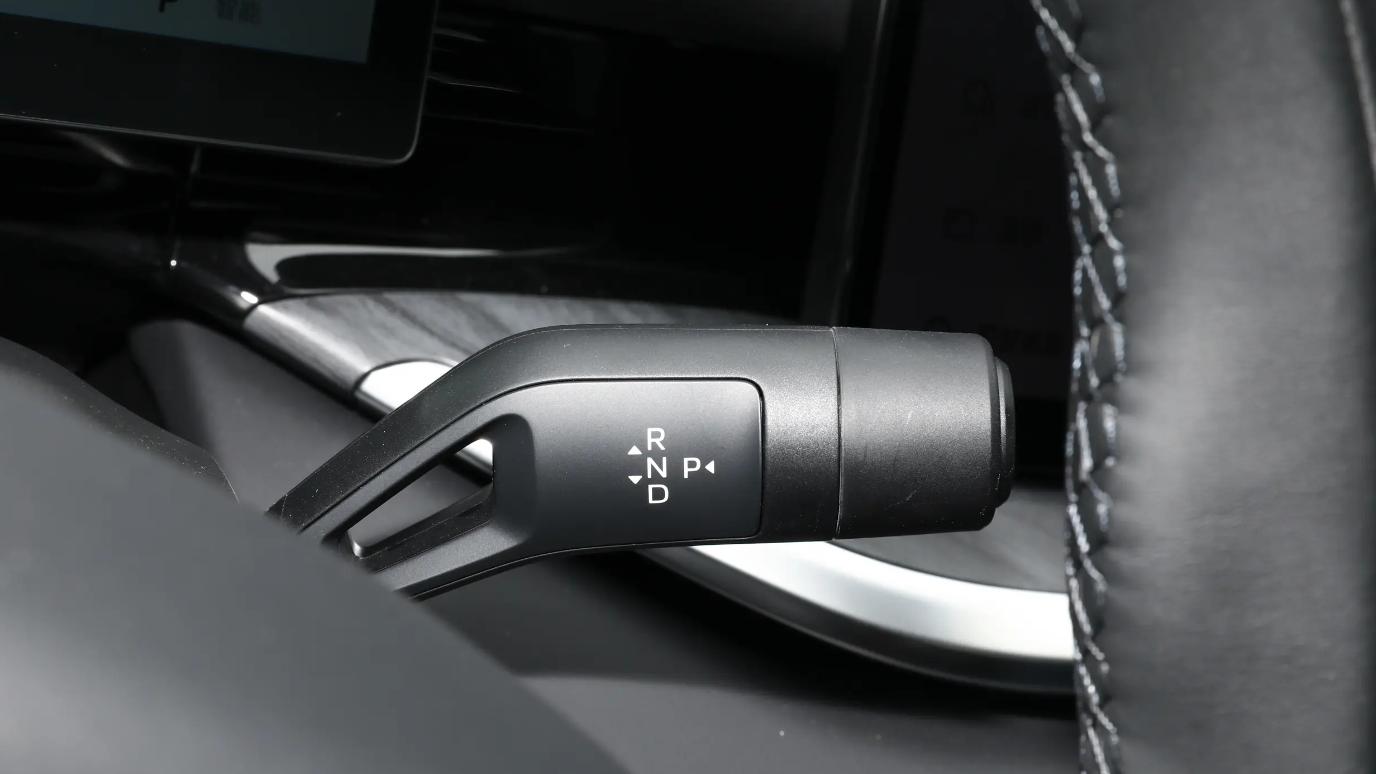 亲民路线组合拳，吉利银河星耀6插混中型车，会比银河A7更便宜？