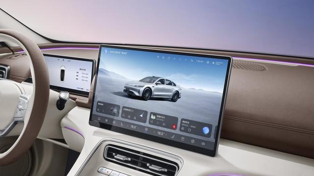 以全球标准重构C级轿车想象 奇瑞风云A9L亮相2025香港车展