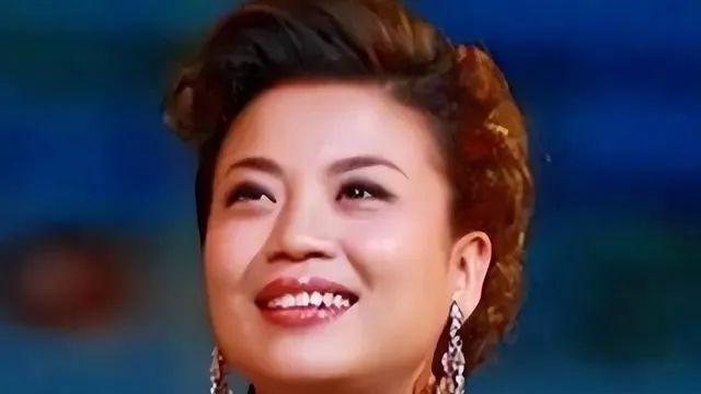 57 岁张也太敢了！丁克半生无儿无女，却凭这 3 件事活成全网羡慕的样子​