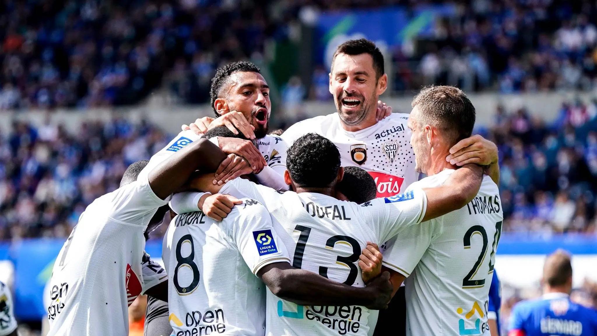 欧冠巅峰对决：拜仁红军顺利通关本菲卡vs药厂、马赛vs亚特兰大！