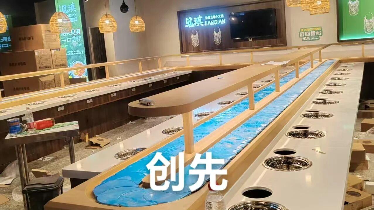 听劝！商场开旋转小火锅店，选对创先设备厂家少走弯路