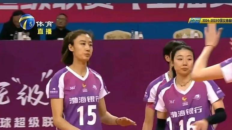 无悬念，天津女排客场3：1胜上海全取三分，上海变阵表现不俗