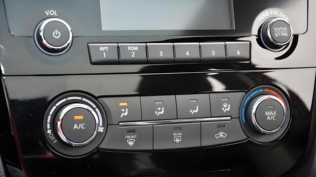 车机系统更复杂不是智能，真相是为了多赚钱，还可能害死车主！