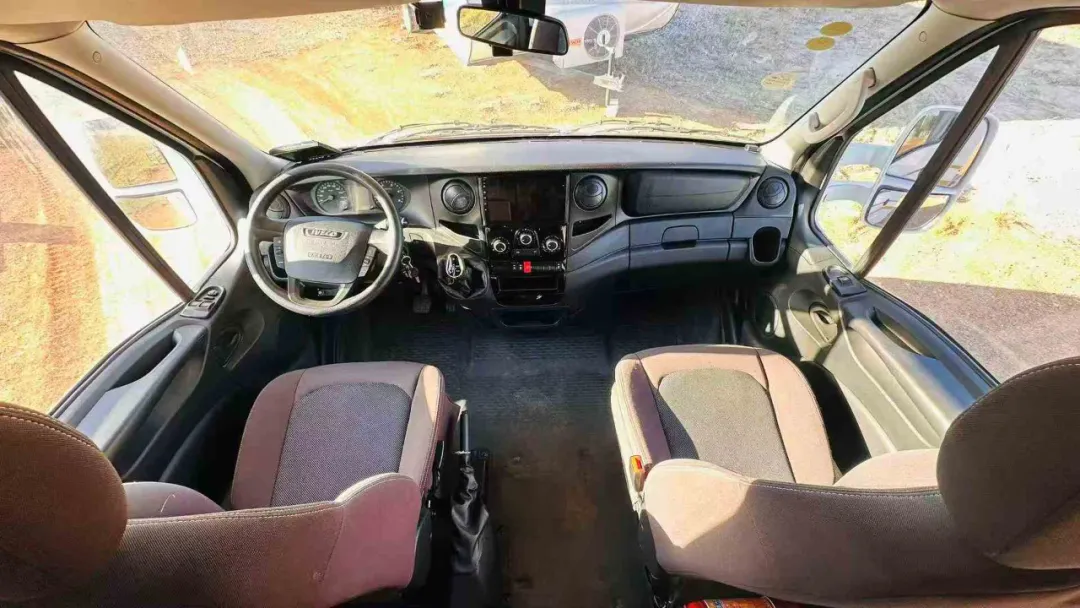 6座6卧的精品二手房车！3.0T动力配8AT，水电全齐实现拎包入住