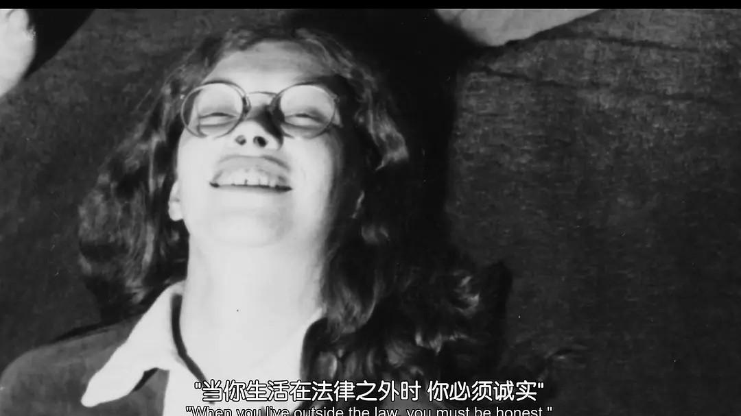 压迫中自救与互助——《无名姐妹》