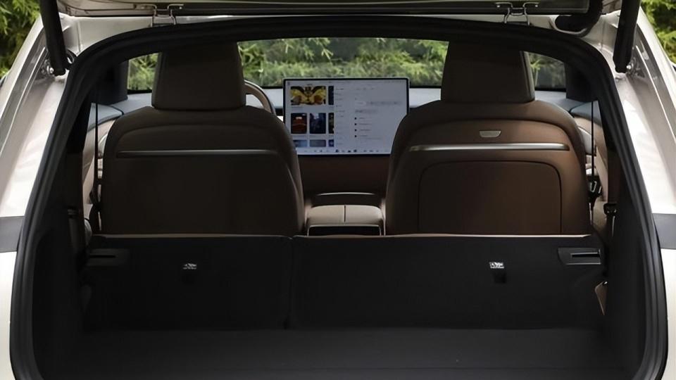 都是爆款纯电SUV，蔚来乐道L60碰上Model Y、理想i6，到底如何选？