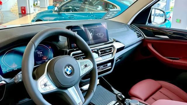 2025 款宝马 X3 M50 xDrive：直六轻混，豪车新风范
