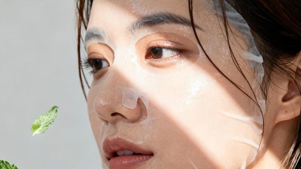 美白补水面膜哪个牌子好？2025年好用有效美白补水面膜排行榜
