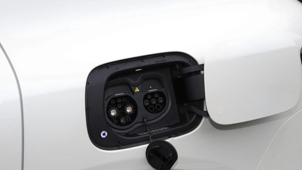 它是我见过名字最长的车，18.99万起售，能选吗