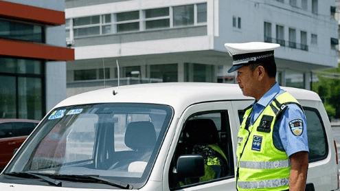为何查老年代步车的力度变小了，交警几乎不罚了？内行人为你解答