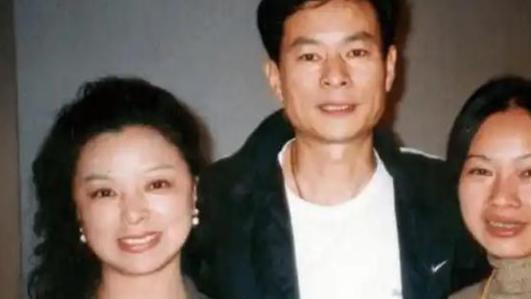 方舒的传奇人生：从辉煌到落寞，人生充满了传奇色彩！