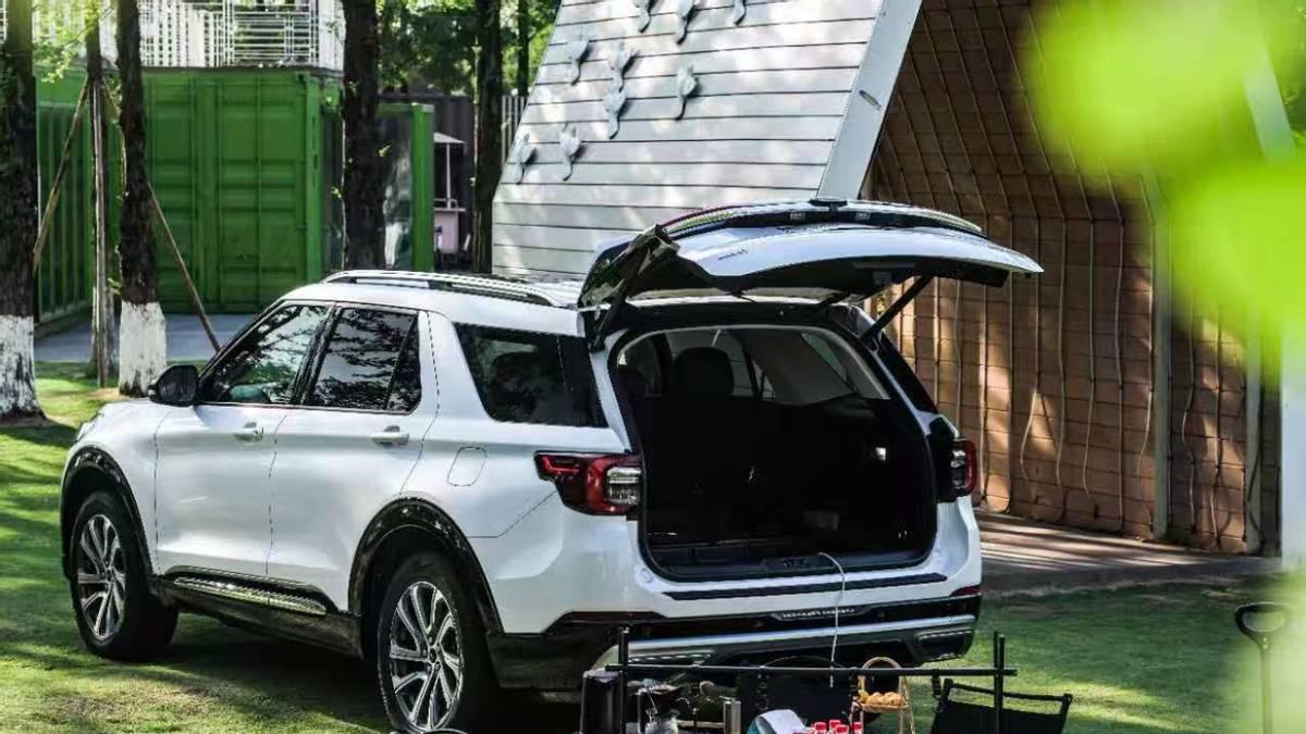 全系四驱！全新福特探险者四驱穿越版上市，售价30.98万元