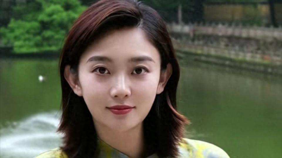 央视名嘴的逆风飞翔：舍弃光环，拥抱田野的诗意与远方