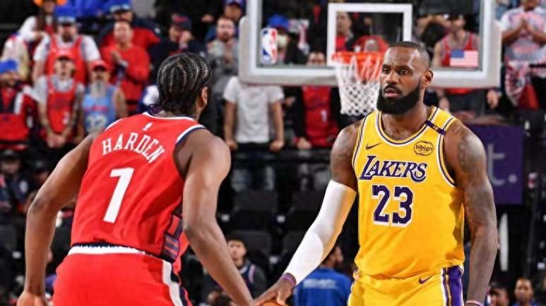 避免6连败成西部倒数第一，哈登复出助队力抗湖人