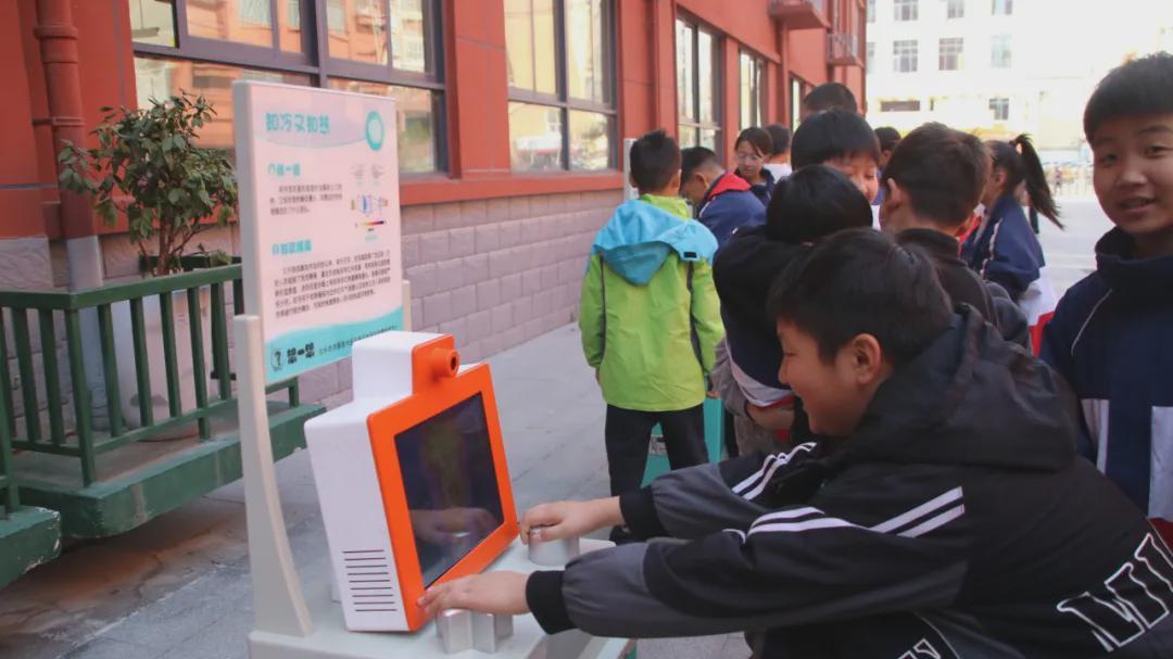 信阳市羊山外国语小学分校首届科技节圆满落幕