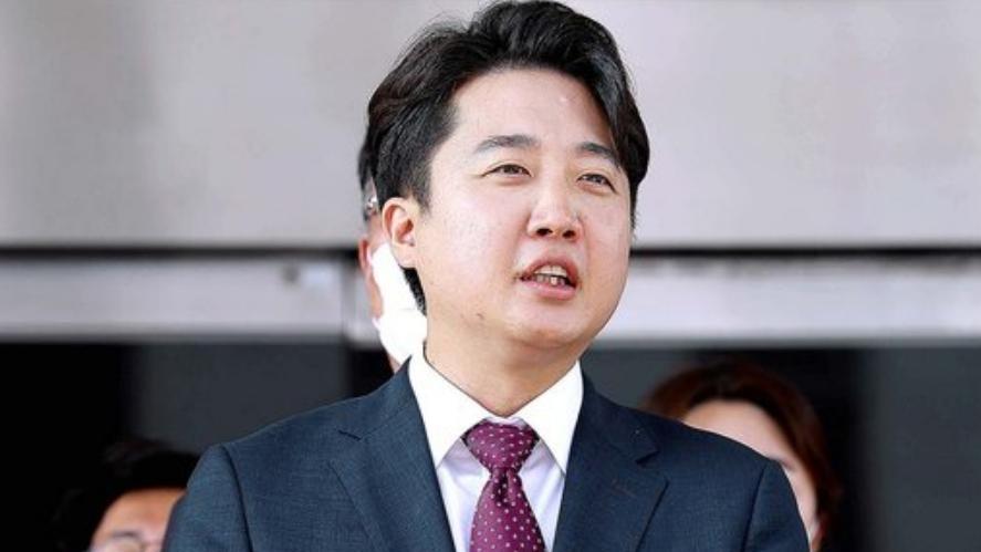 韩国政坛风暴：尹锡悦危局，李俊锡突围，美国阴影笼罩？