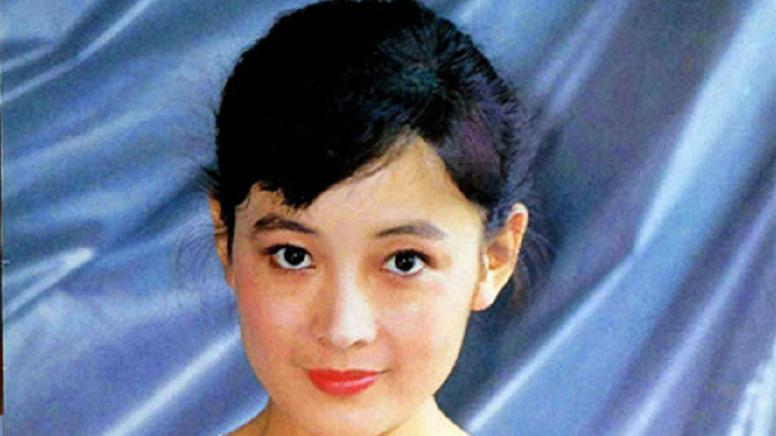 双料影后娜仁花：40岁嫁宁才，42岁高龄产子，他有什么魅力？
